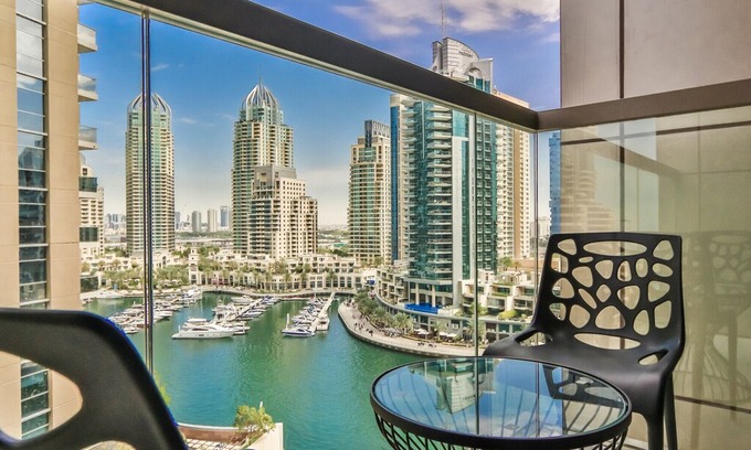 Dubai Marina Apartment | Partial Marina View 2BR by the Marina Promenade