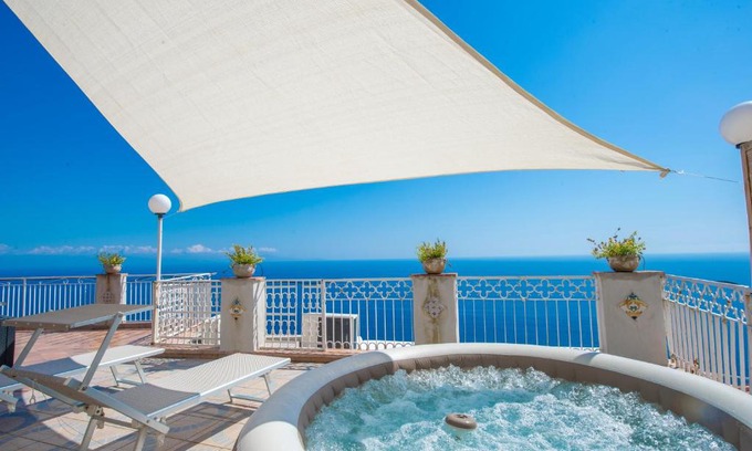 Praiano Apartment | Piccola Tuoro