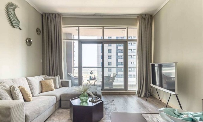 Dubai Marina Apartment | Premium 1BR Apt in the Heart of Dubai Marina