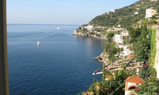 Ravello Villa | Romantic cottage, wide terrace overlooking the sea.