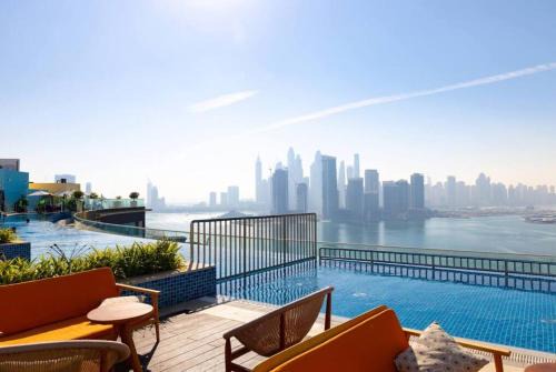 Palm Jumeirah Apartment | Roomy 1 bd at Palm Jumeirah