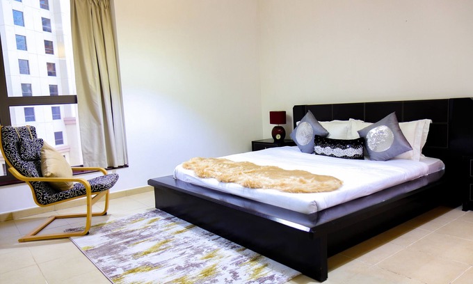 Dubai Marina Apartment | Signature Holiday Homes - Spacious Furnished 1 BHK in Murjan 1, JBR