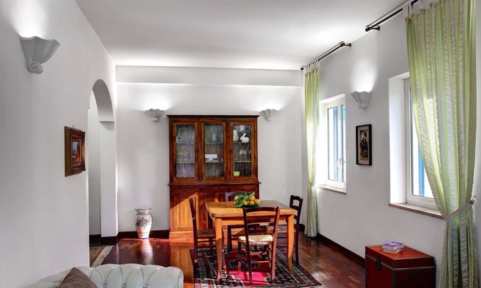 Sorrento Apartment | Sorrento Urban Alpha - Explore the best of Sorrento from this apartment in the heart of the city.