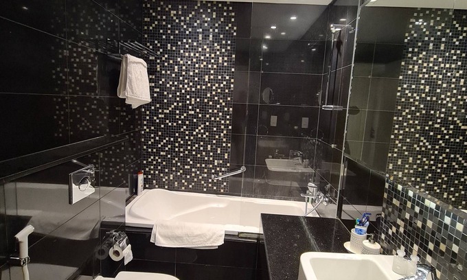 Zabeel Apartment | Spacious 2BR Apartment in the heart of Downtown Dubai