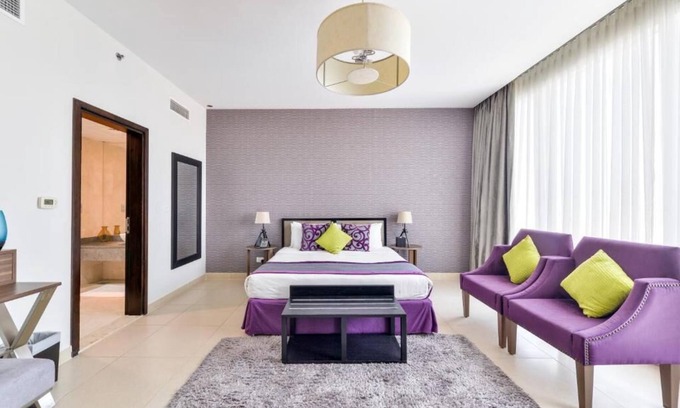 Trade Center House | Standard One Bedroom Apartment Near WTC Metro