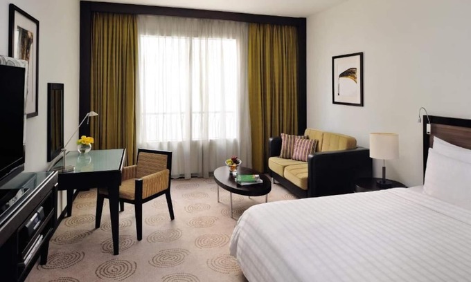 Deira Apartment | Standard Room Near Abu Bakar Metro Station