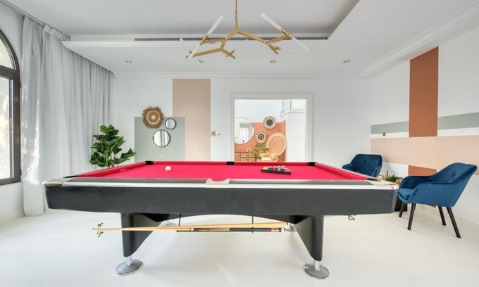 Palm Jumeirah Villa | Stella Stays Spectacular 4 BDR Palm Villa Beach Private Pool