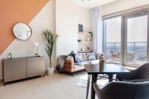 Dubai Marina Apartment | Stella Stays Trendy 1 BDR Dubai JBR Beach Netflix