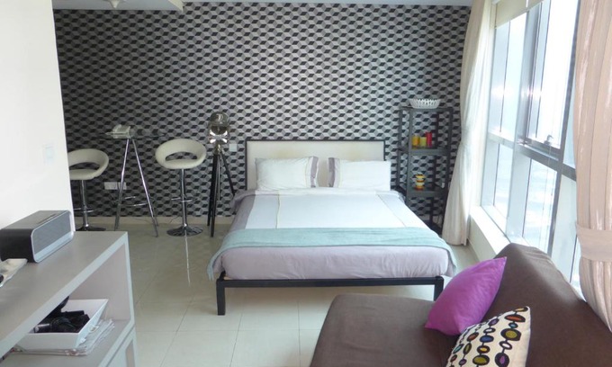 Dubai Marina Apartment | Studio - Bay Central