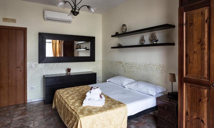 Naples City Centre Apartment | Studio Mastrangelo