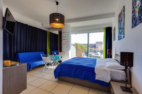 Historical Center Apartment | Studio with sea view furnished terrace and wifi at Napoli 3 km away from the beach