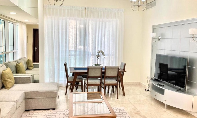 Business Bay Apartment | Stunning 1 bedroom balcony business bay Airbetter