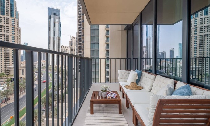 Downtown Dubai Apartment | Stunning 2BR Apartment with 2 Balconies in Downtown