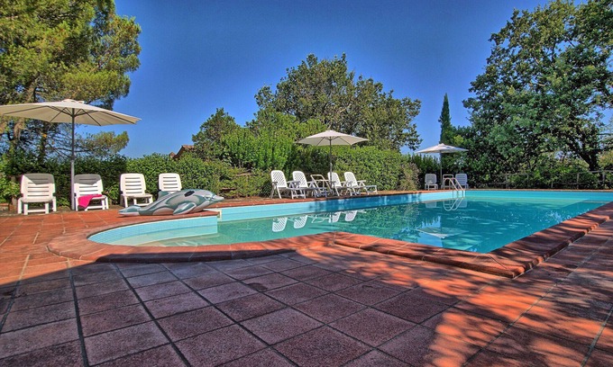 Bucine Villa | Stunning private villa for 17 people with WIFI, private pool, TV, veranda and panoramic view