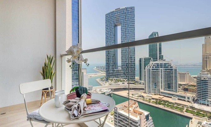 Dubai Marina Apartment | Stylish Studio with Marina & Sea Views!