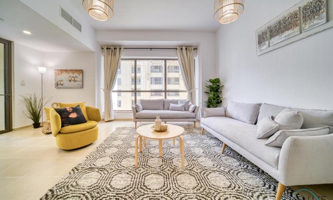 Dubai Marina Apartment | Stylishly 2BR at Bahar 1 JBR by Deluxe Holiday Homes