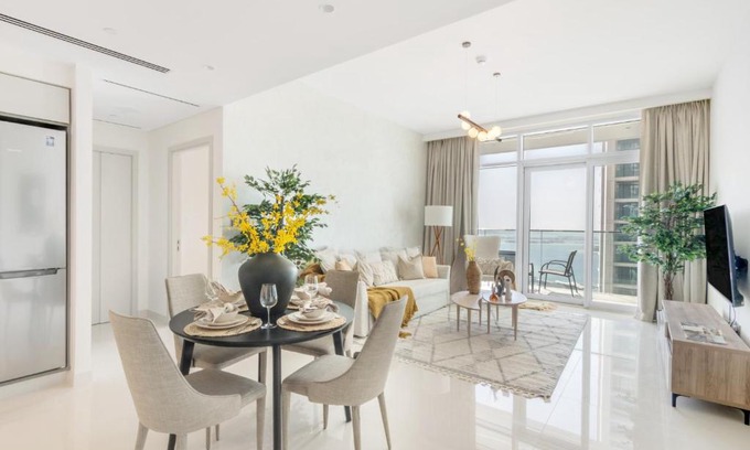 Dubai Marina Apartment | The Smart Concierge - Sunrise Bay 2
