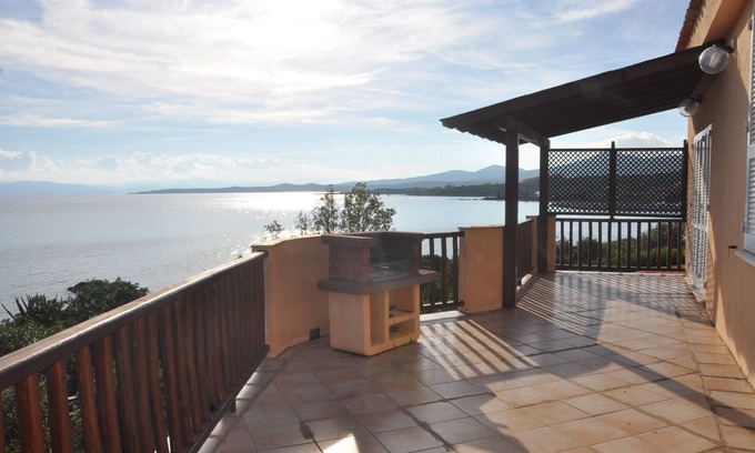 Baia Caddinas Apartment | VILLA DOLPHIN TERRACE ON THE SEA