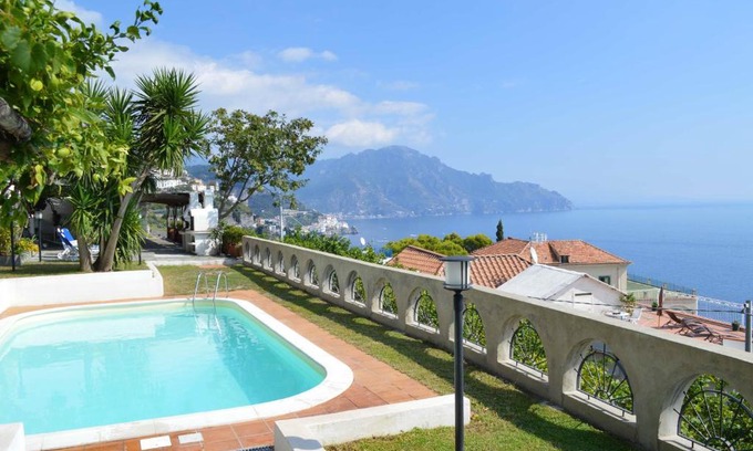 Vettica House | Villa Petra