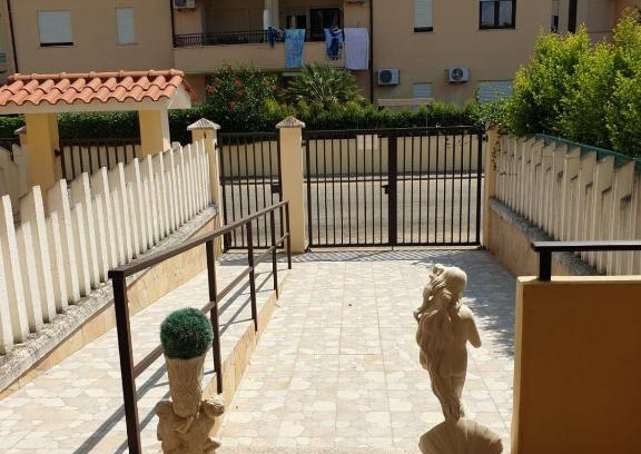 Pizzo House | villetta a schiera alla marinella di pizzo