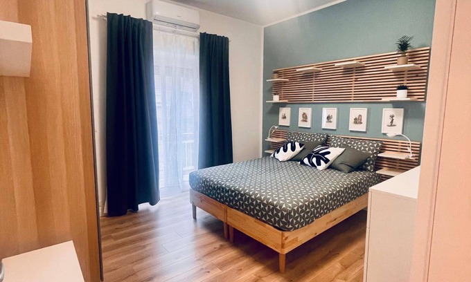 Arenella Apartment | Walking distance from Vomero, metro within walking distance in area full of clubs.