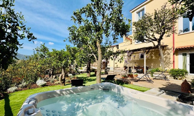 Meta Villa | YourHome - Antico Casale Sorrentino & Suite - Indipendent Villa