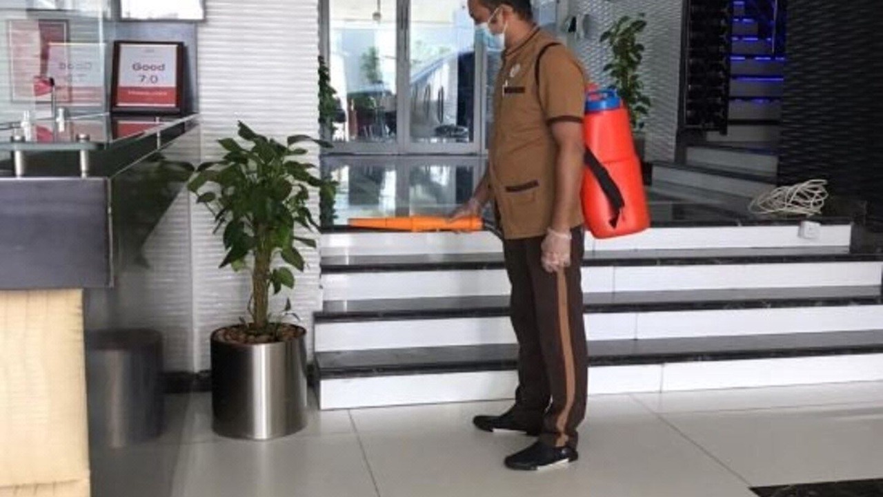 Photo of Human In Picture in Al Mankhool