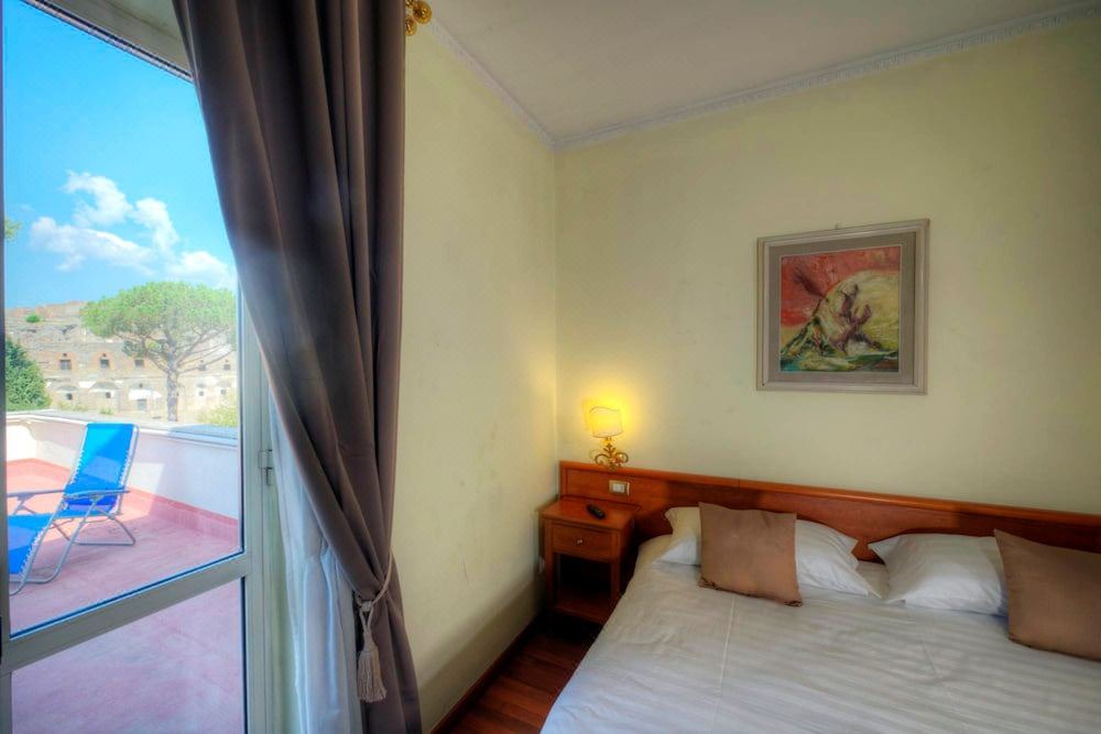 Photo of Bedroom in Lancusi