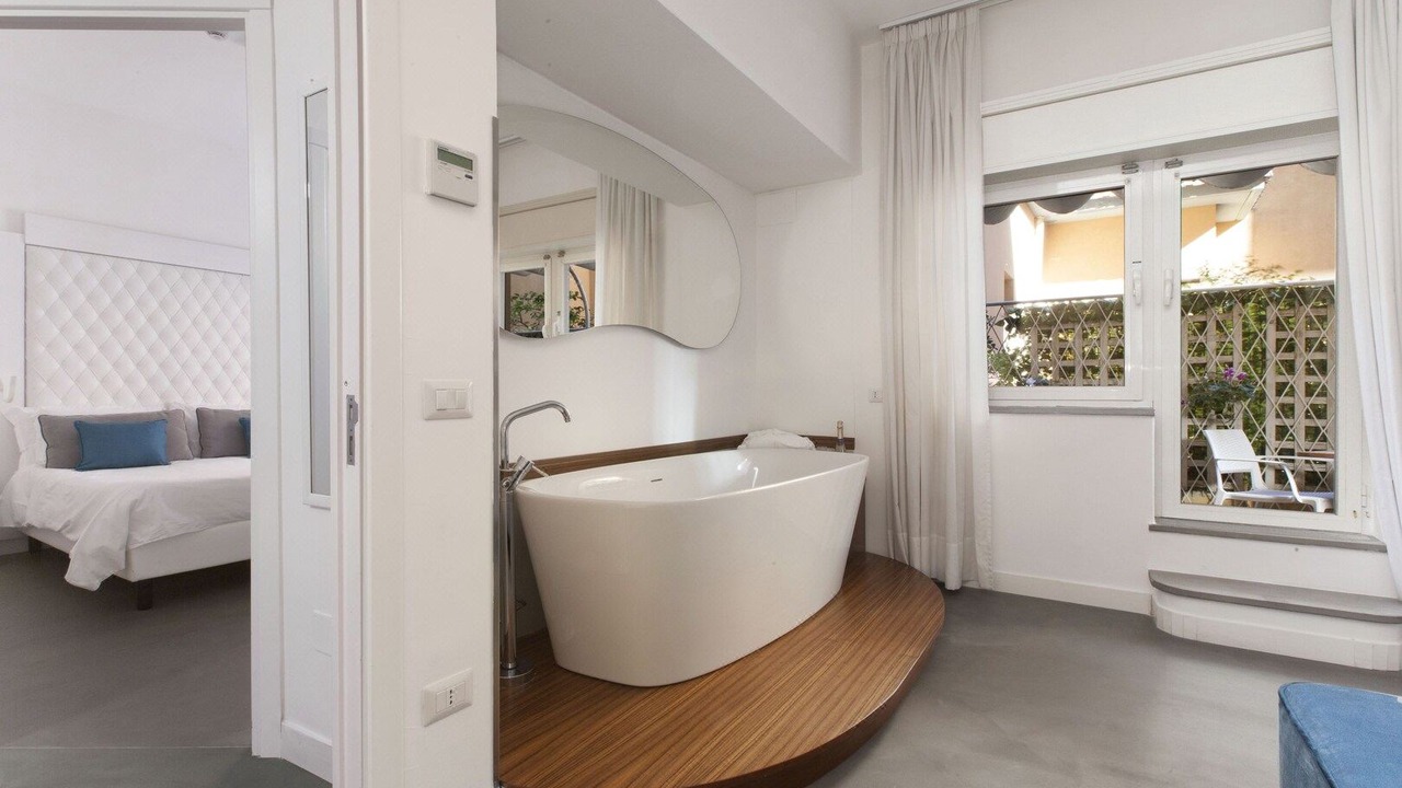Photo of Bathroom in Sorrento City Centre