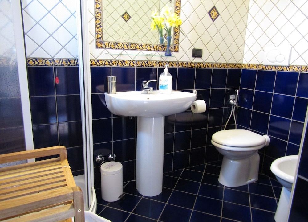 Photo of Bathroom in Campinola