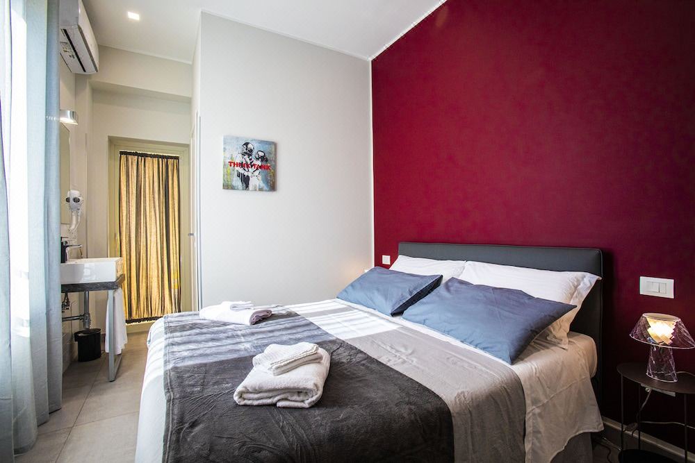 Photo of Bedroom in Naples City Centre