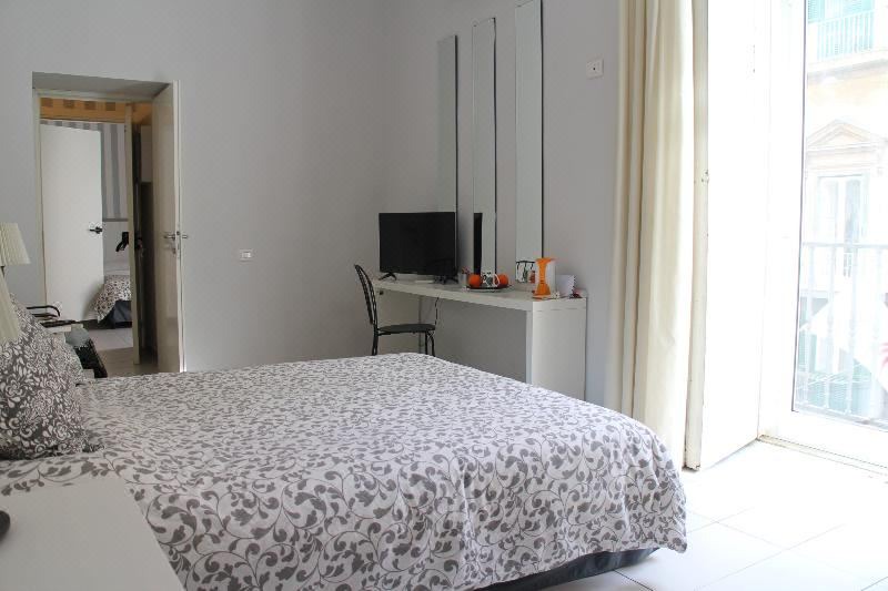 Photo of Bedroom in Naples City Centre