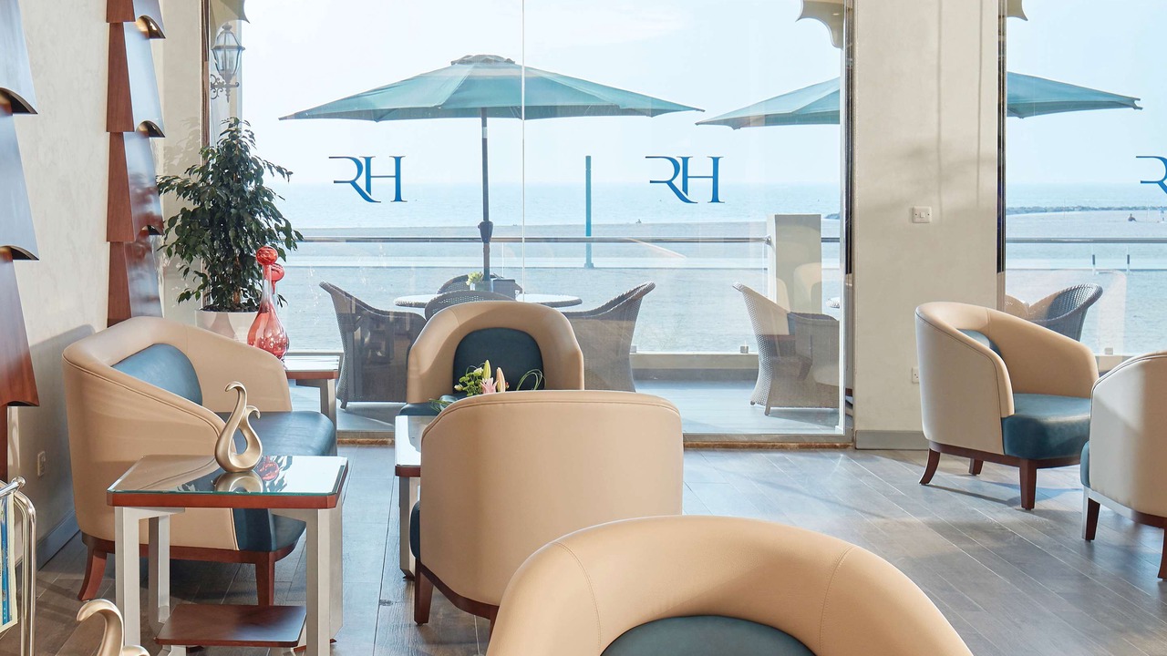 Photo of Livingroom in Jumeira 3