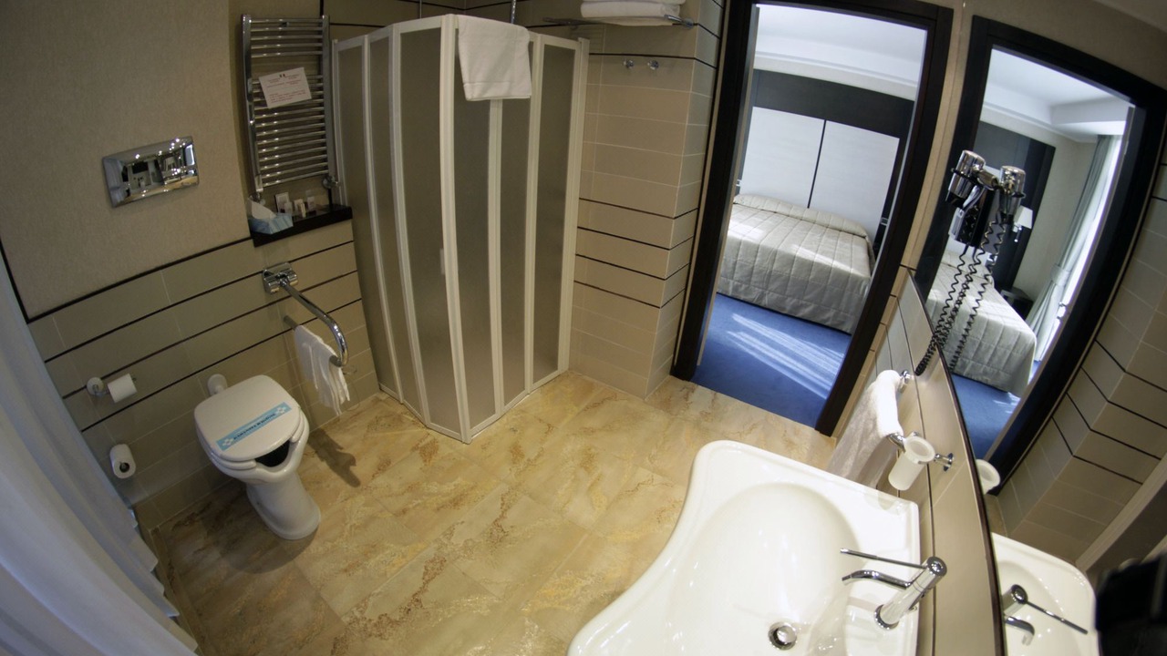 Photo of Bathroom in Casalnuovo di Napoli