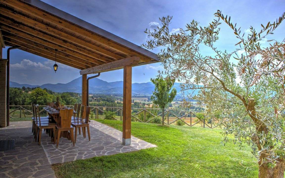 Photo of Others in Montone