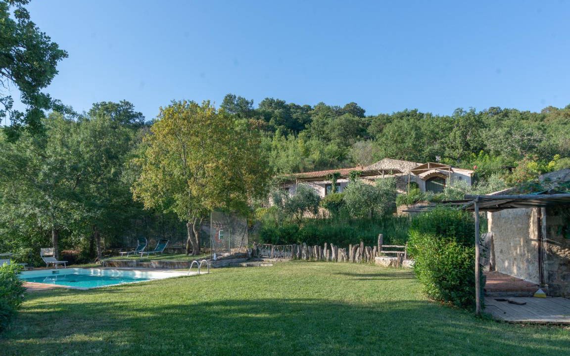Photo of Others in Saturnia