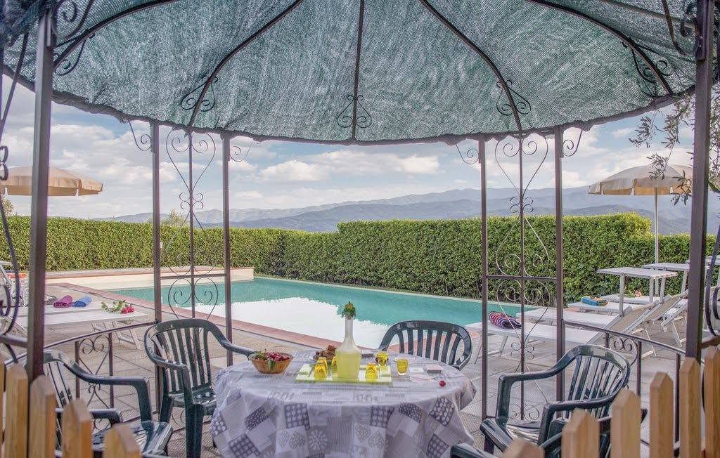 Photo of Patio Balcony in Porrena