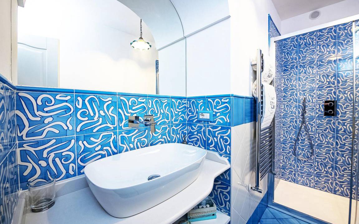 Photo of Bathroom in Laurito