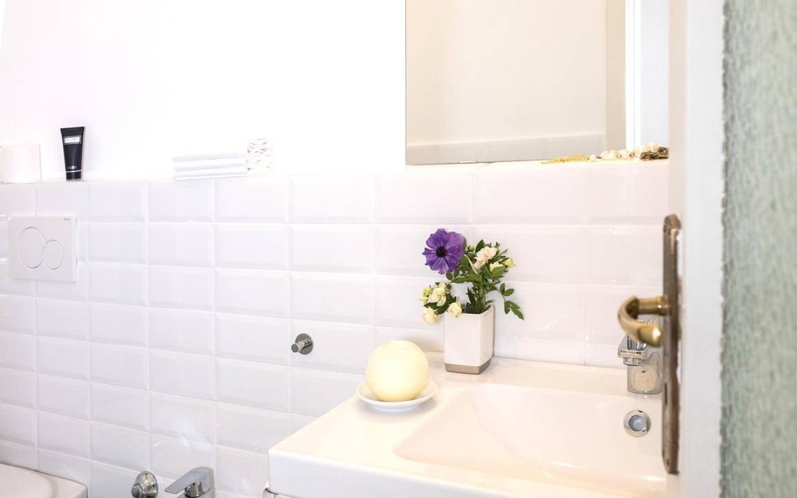 Photo of Bathroom in Sorrento City Centre