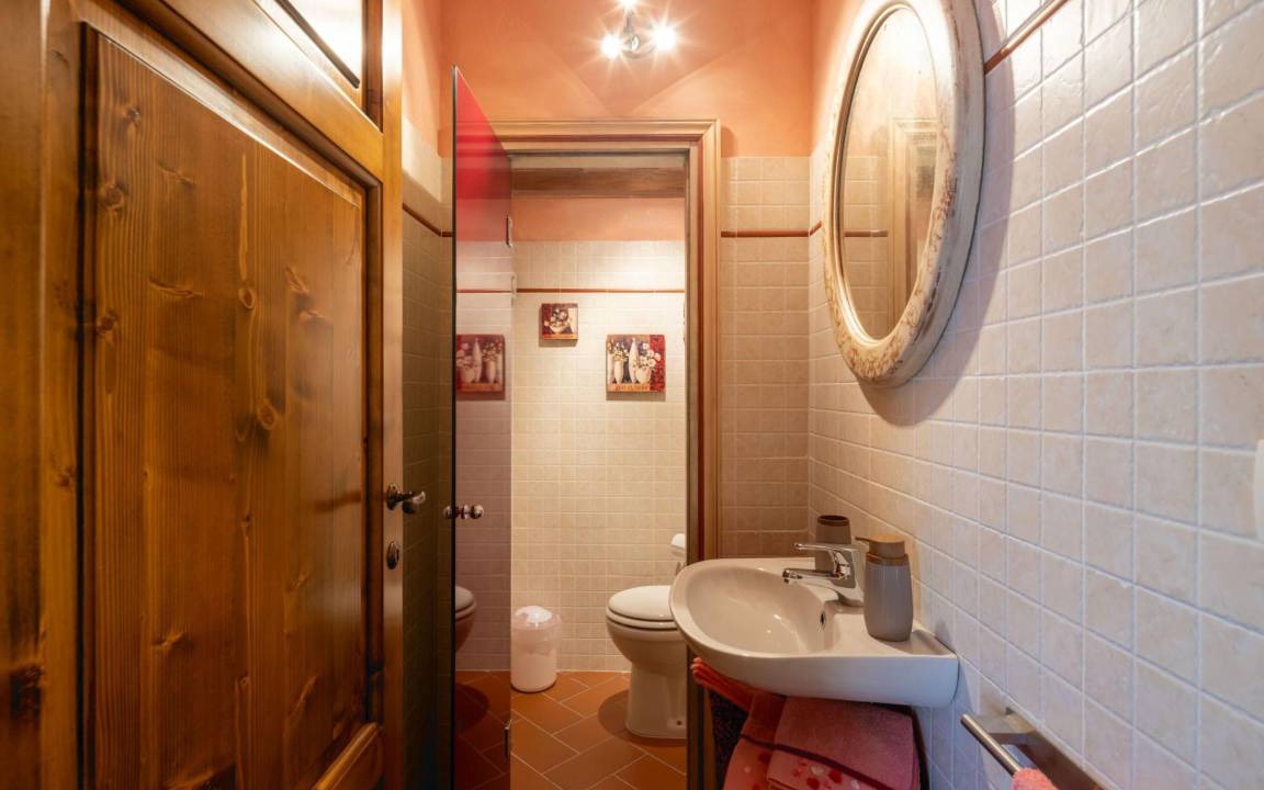 Photo of Bathroom in Ortignano Raggiolo