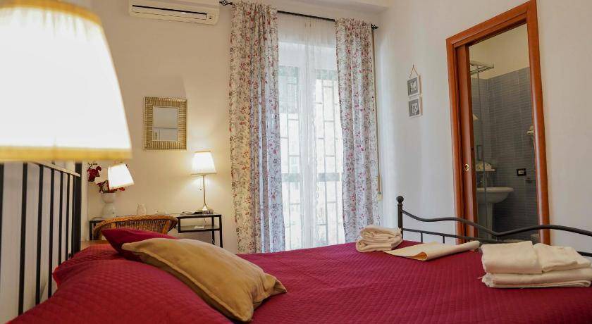 Photo of Bedroom in Fuorigrotta