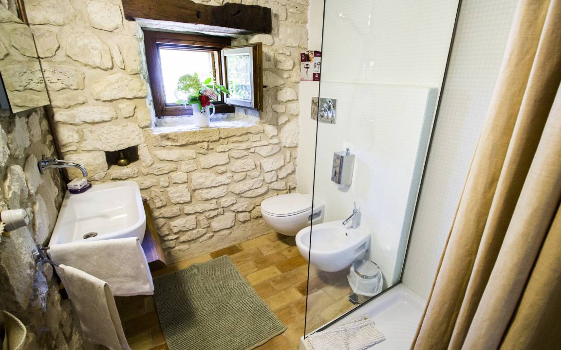 Photo of Bathroom in Abbateggio