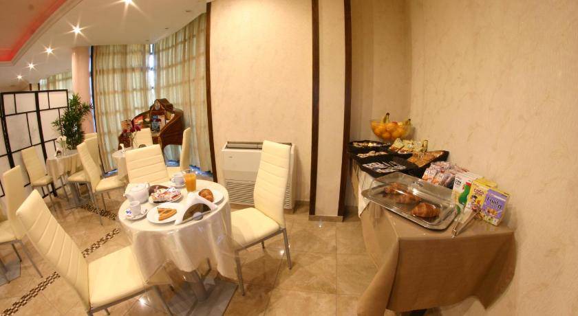 Photo of Others in Naples