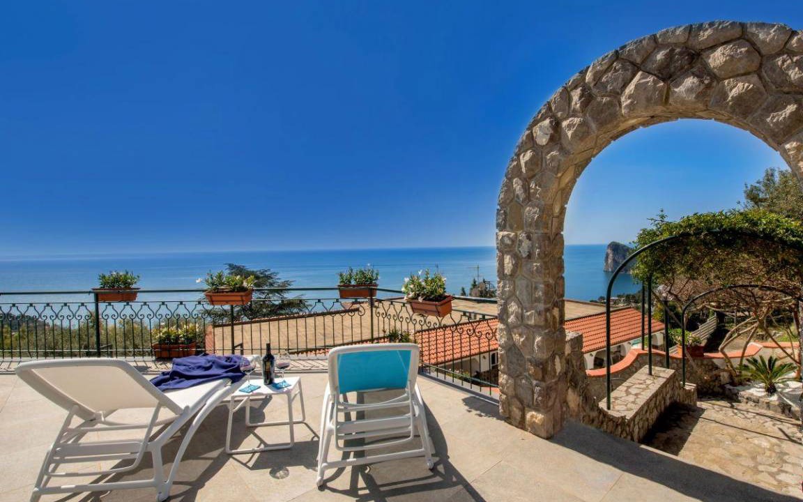 Photo of Patio Balcony in Sirenuse