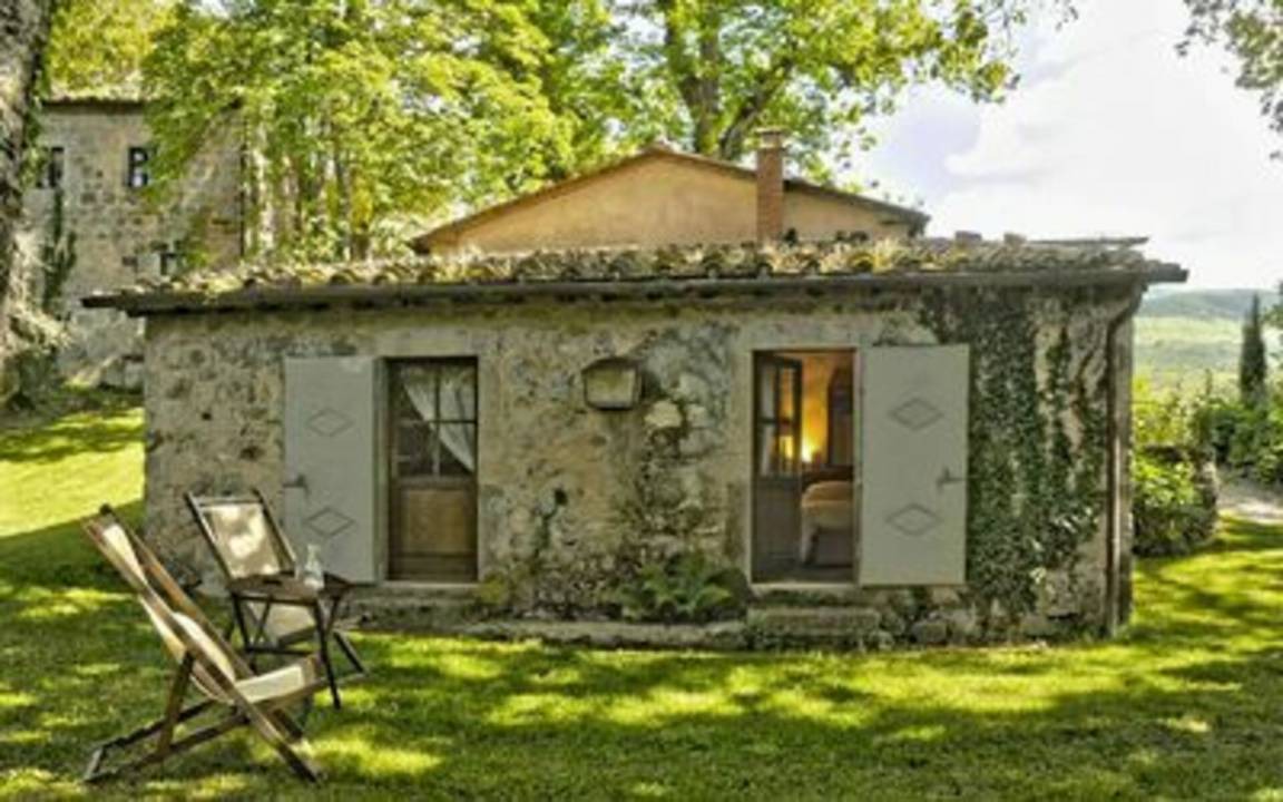 Photo of Buildings in Vivo dʼOrcia