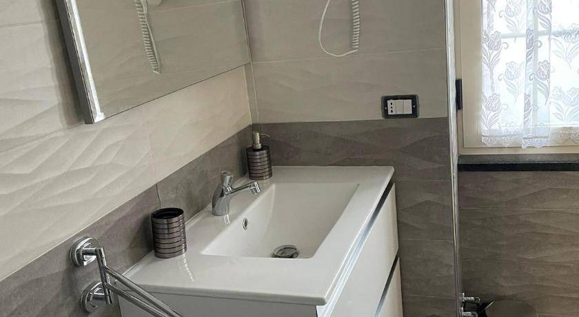 Photo of Bathroom in Pomigliano D'arco