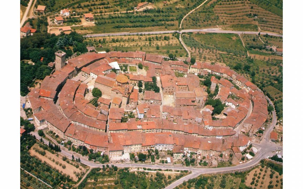Photo of Buildings in Lucignano