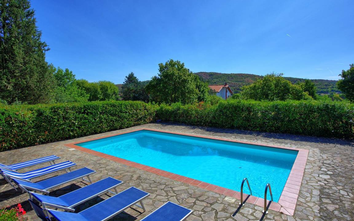 Photo of Outdoor in Ambra