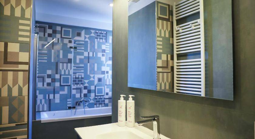 Photo of Bathroom in Mergellina