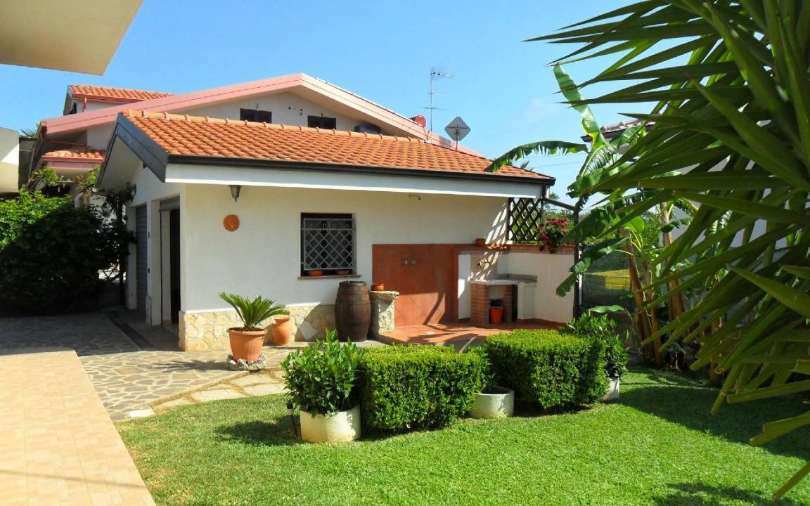 Photo of Buildings in Ricadi